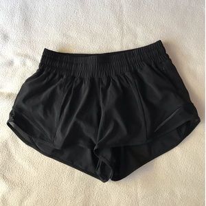 Lululemon Hotty Hot Short 2.5”